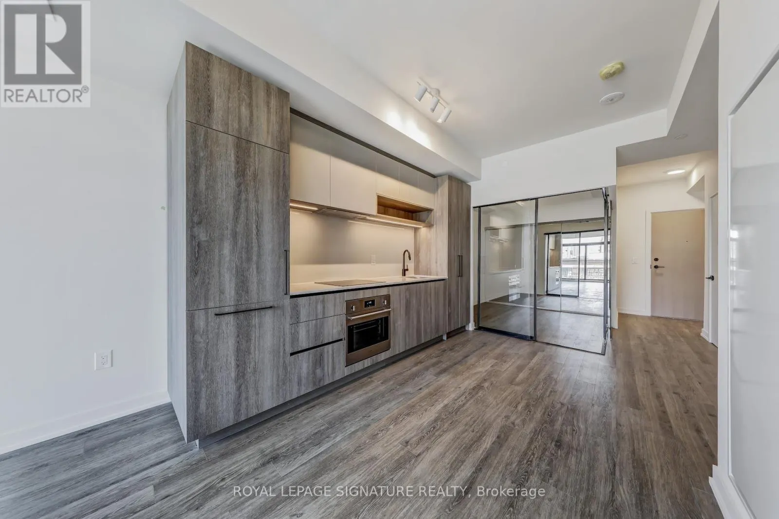 410 - 181 STERLING ROAD