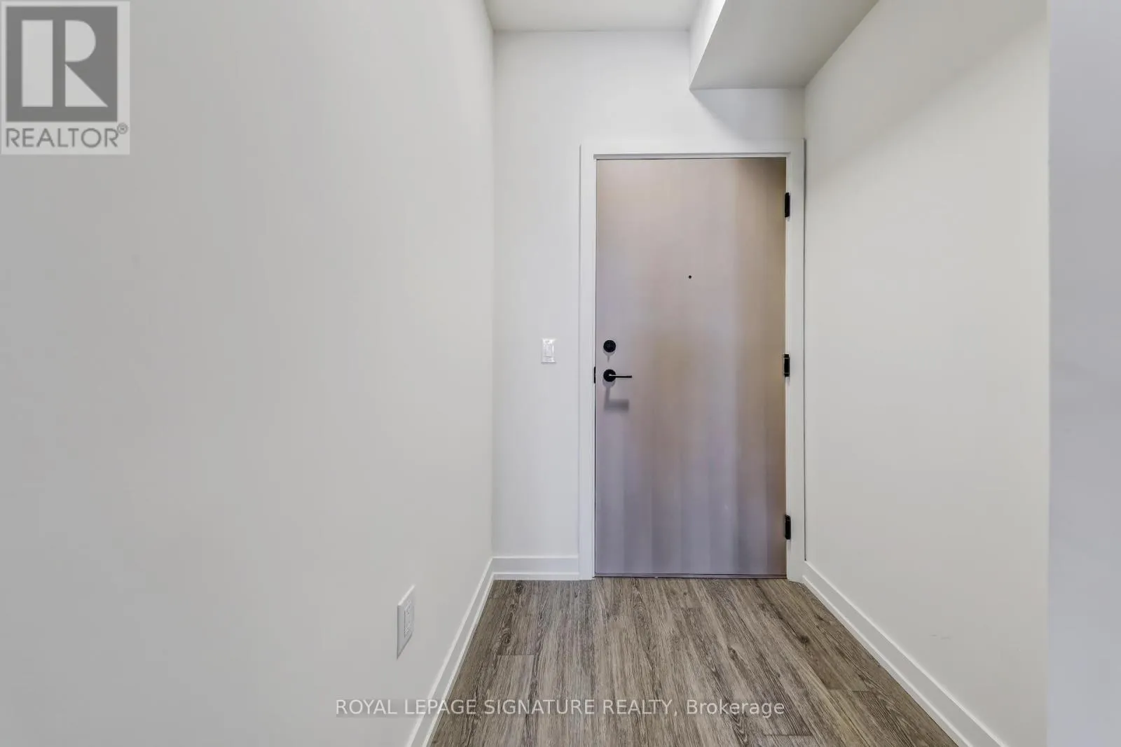 410 - 181 STERLING ROAD