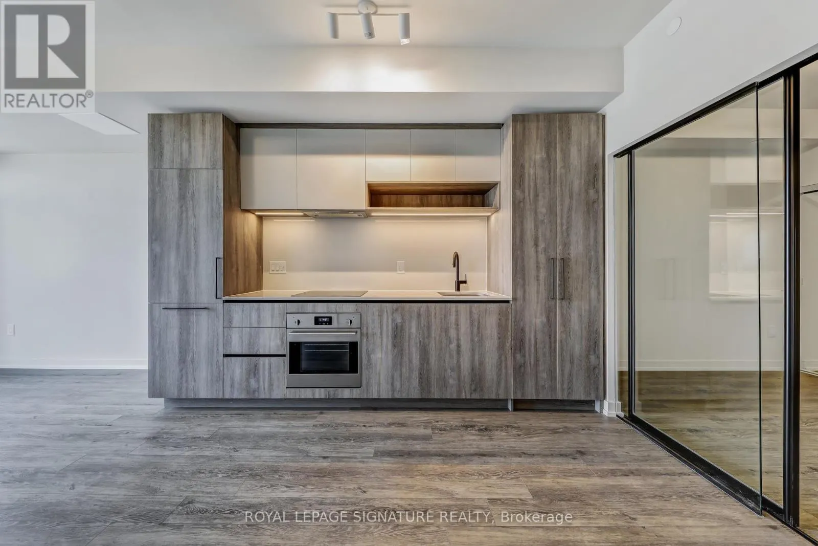 410 - 181 STERLING ROAD