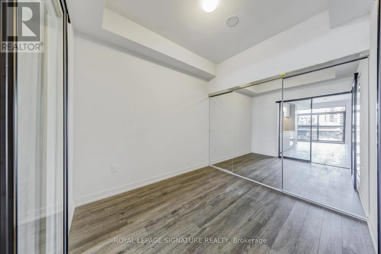 410 - 181 STERLING ROAD