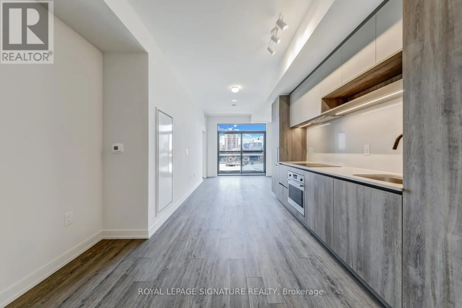 410 - 181 STERLING ROAD