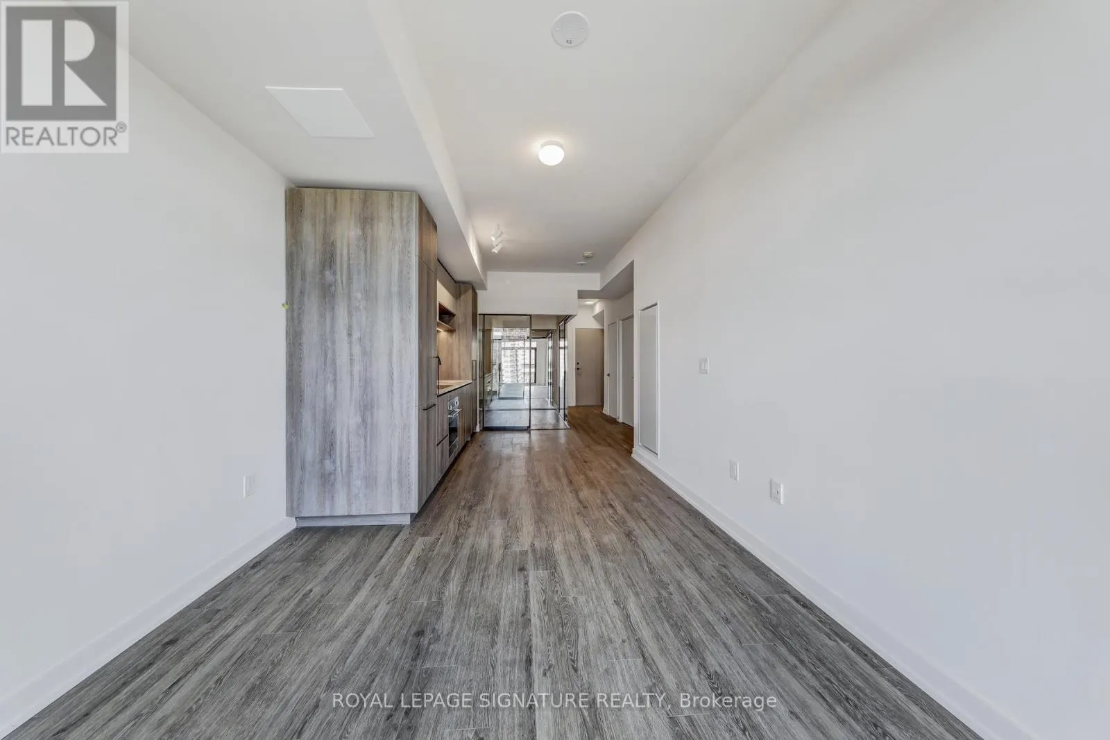 410 - 181 STERLING ROAD