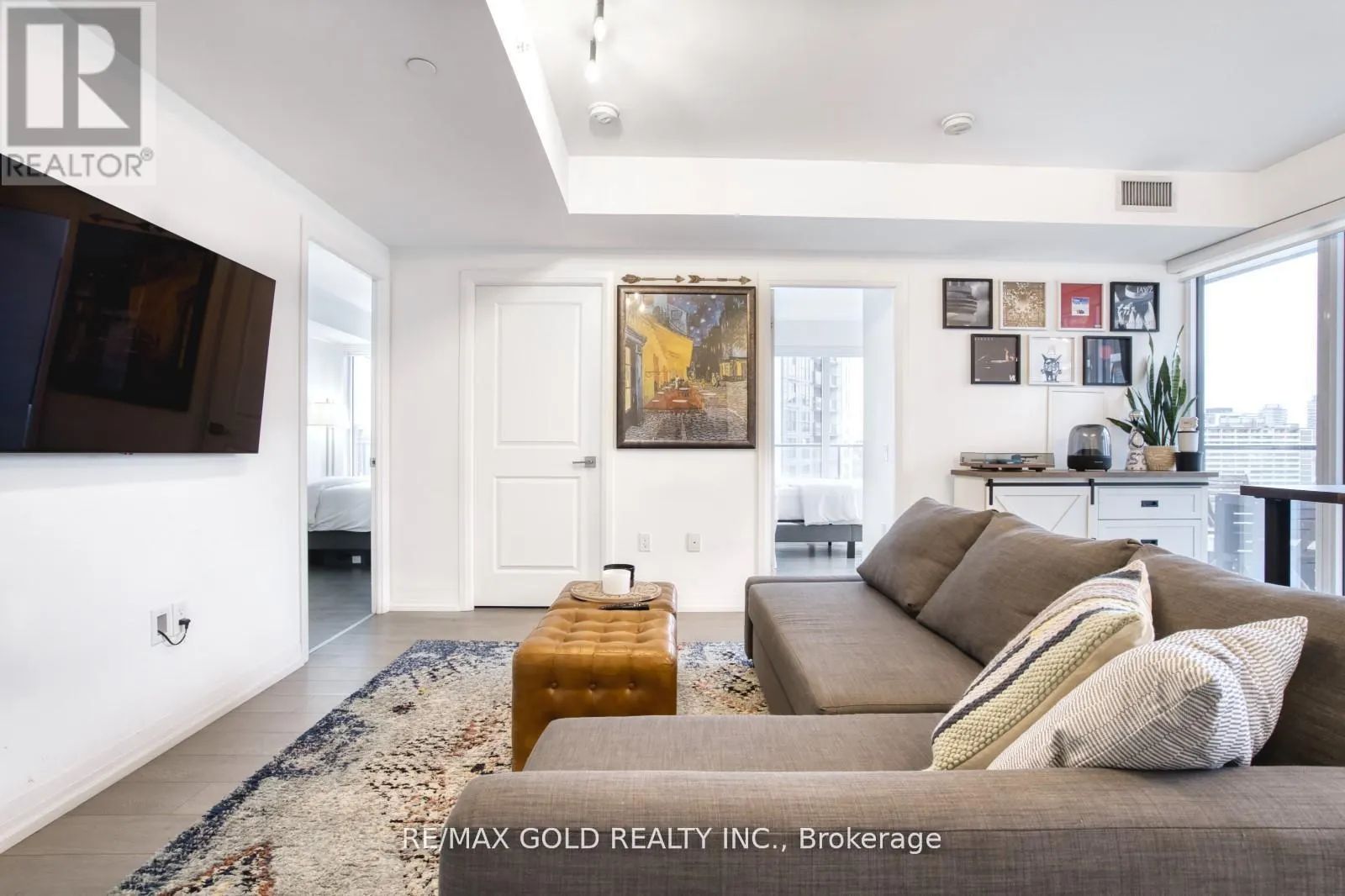 1116 - 251 JARVIS STREET