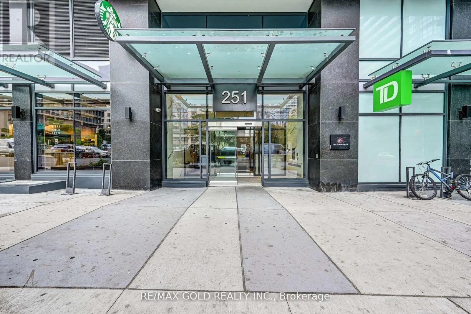 1116 - 251 JARVIS STREET