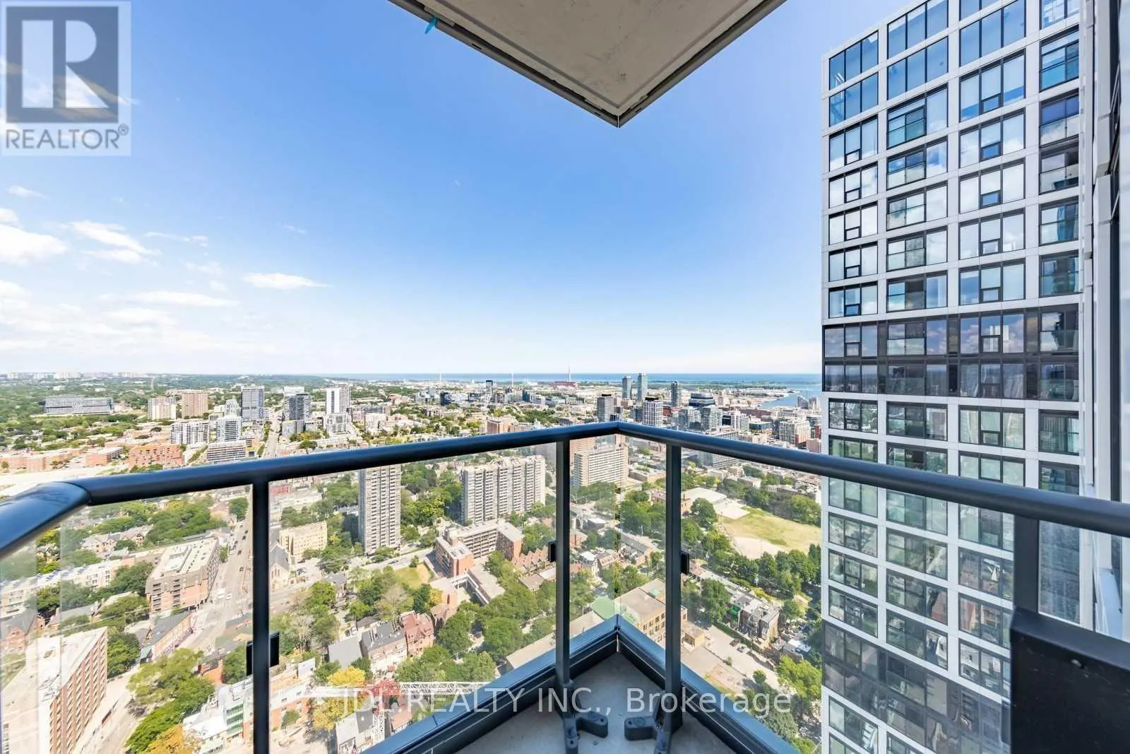3702 - 251 JARVIS STREET