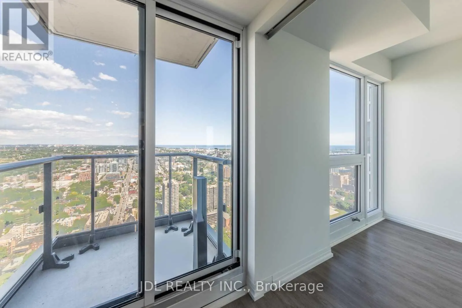 3702 - 251 JARVIS STREET