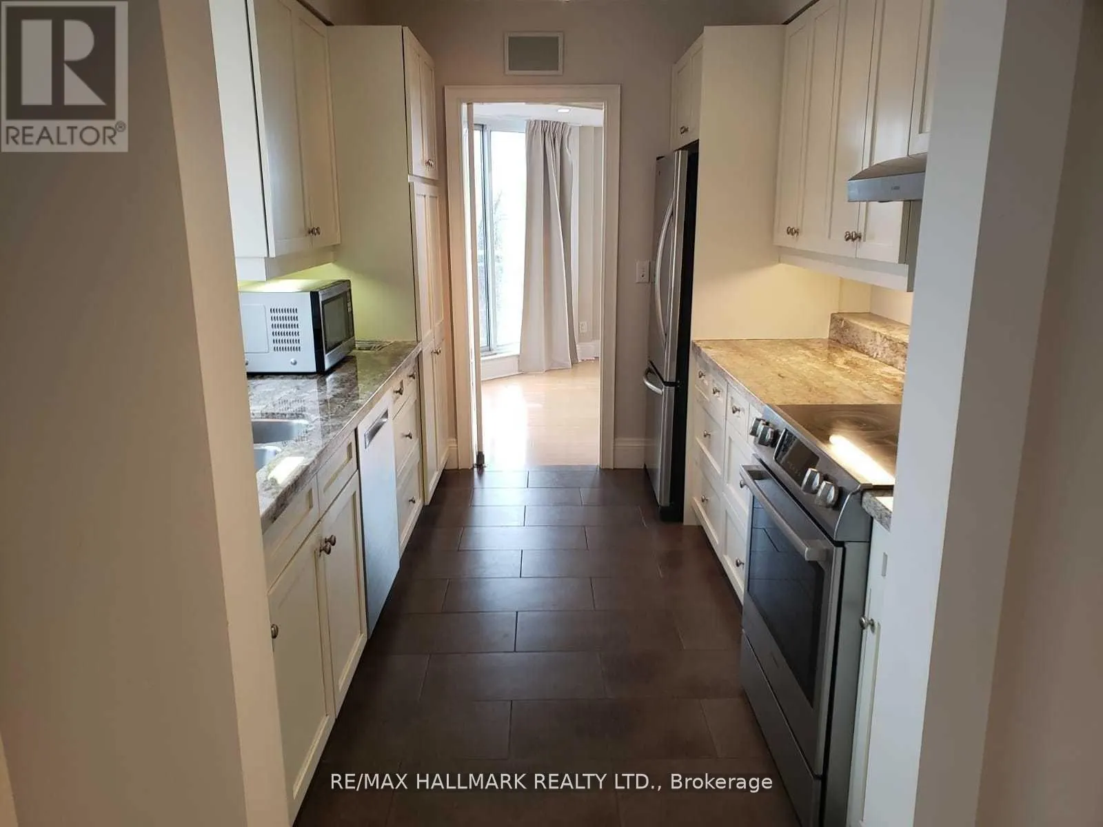 PH801 - 1801 BAYVIEW AVENUE