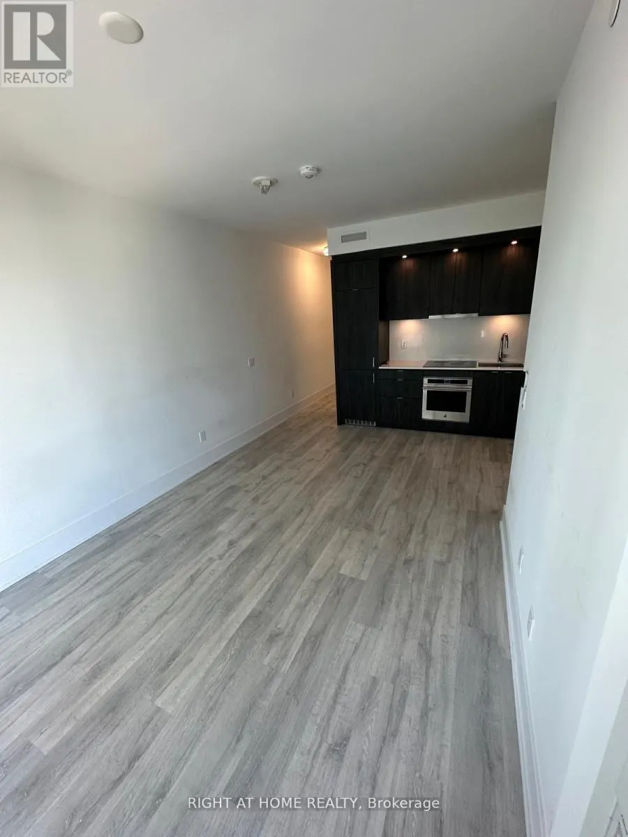 1610 - 470 FRONT STREET W