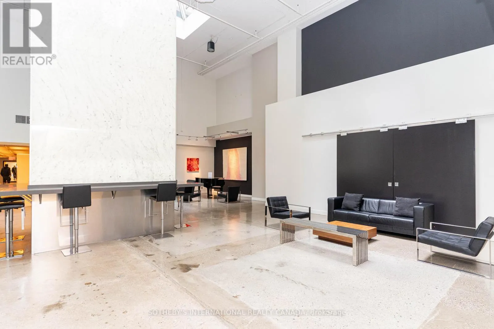 209 - 135 DALHOUSIE STREET