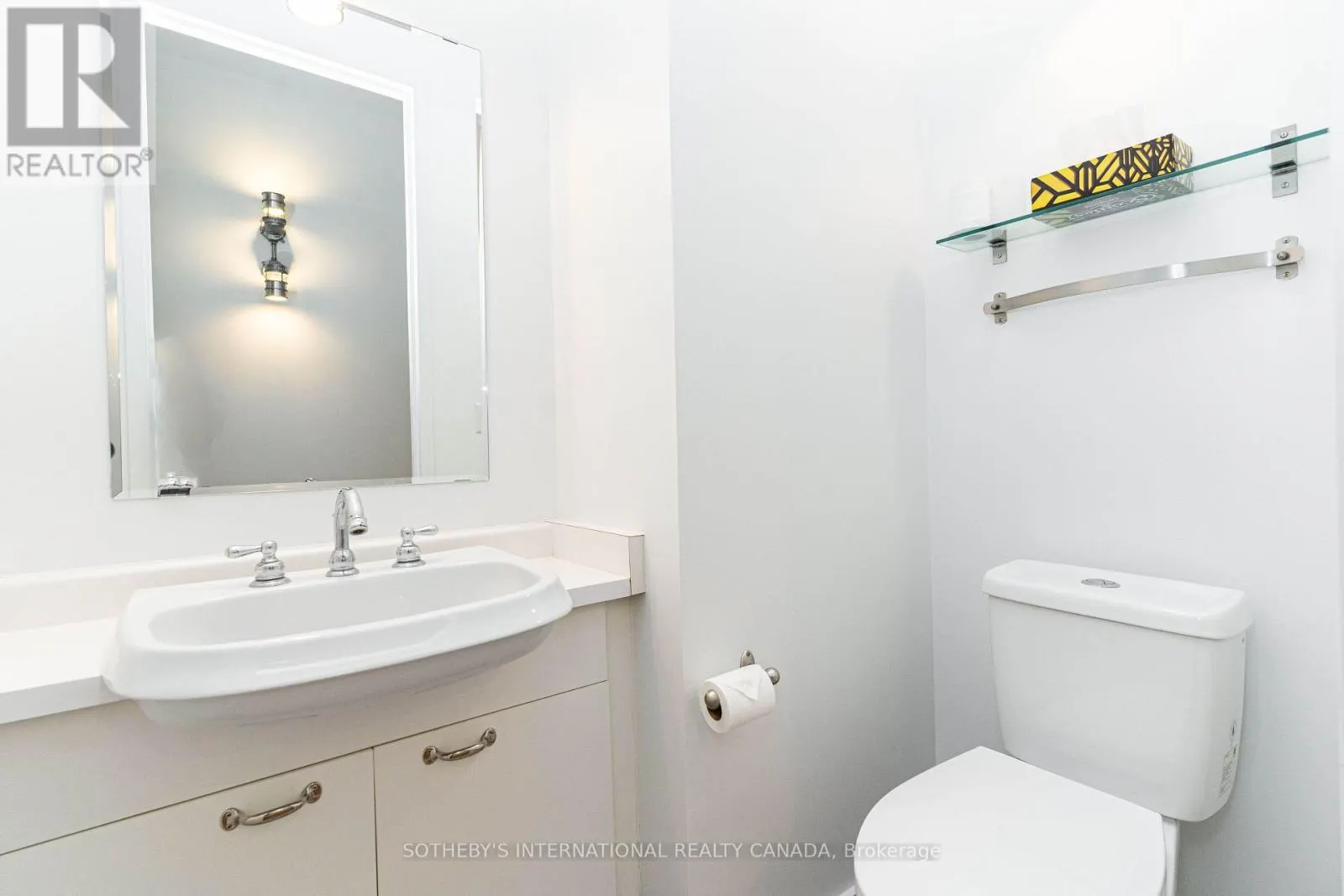 209 - 135 DALHOUSIE STREET