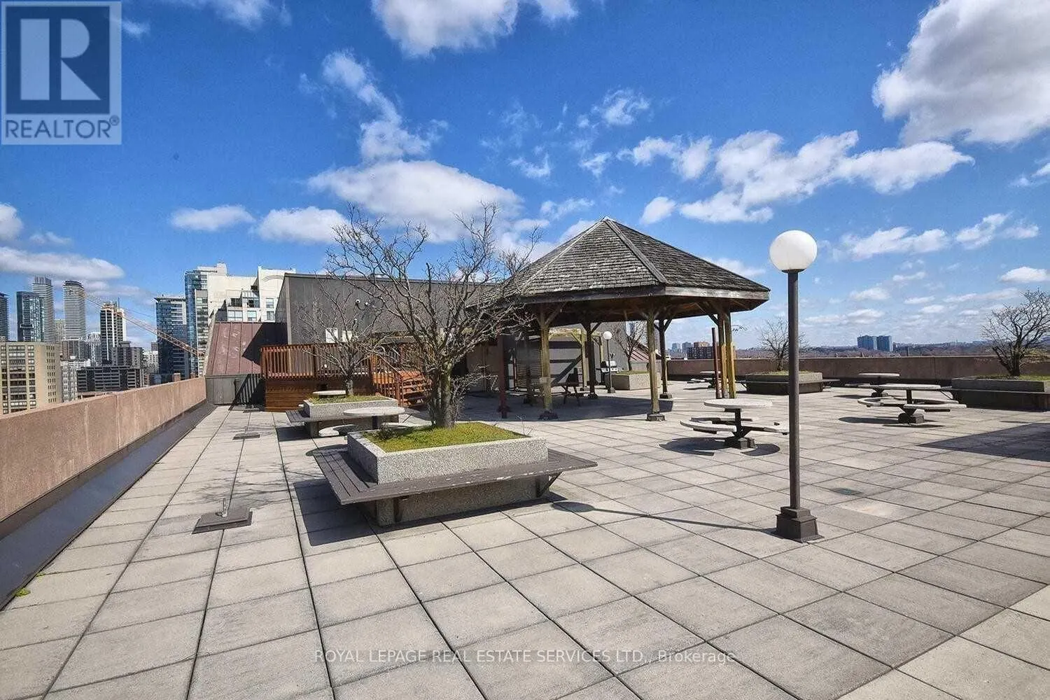 310 - 117 GERRARD STREET E