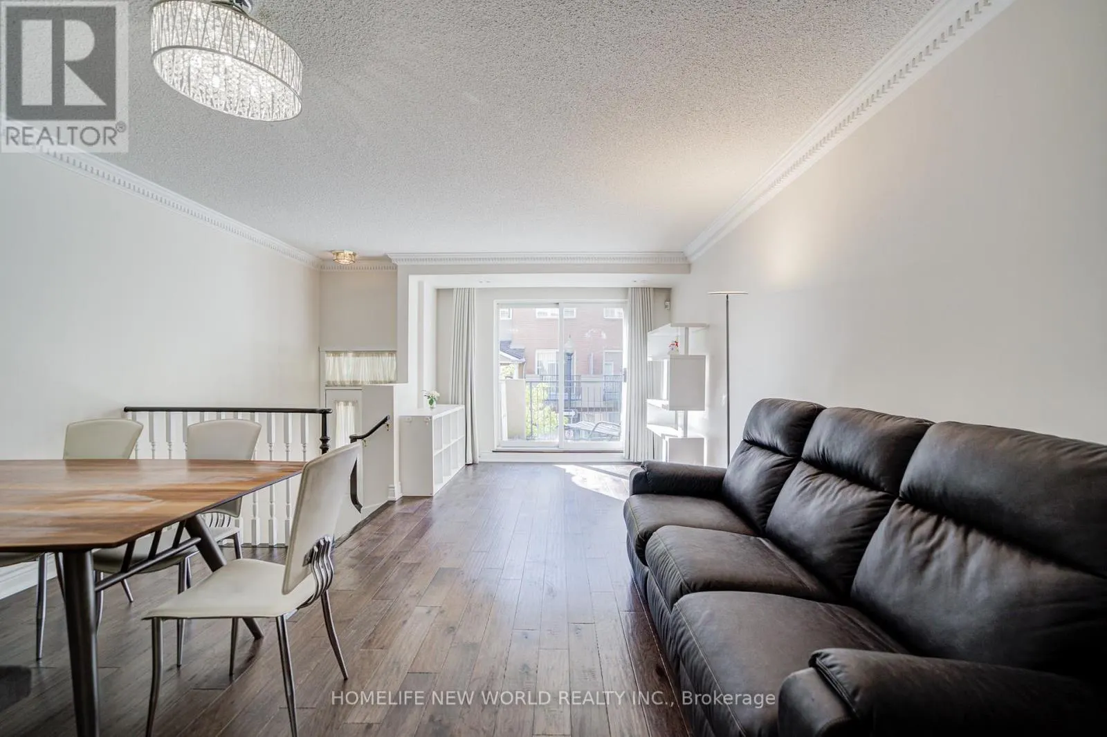 1313 - 28 SOMMERSET WAY