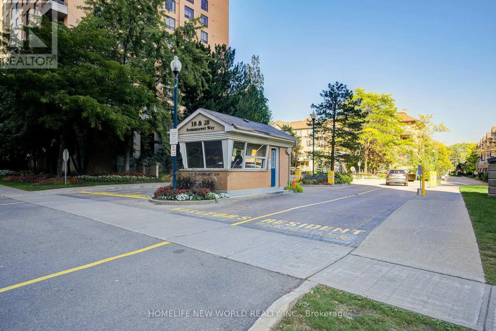 1313 - 28 SOMMERSET WAY