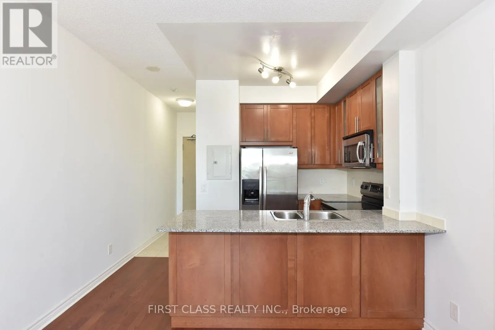 1806 - 18 HOLMES AVENUE