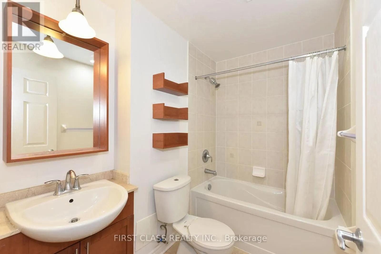 1806 - 18 HOLMES AVENUE
