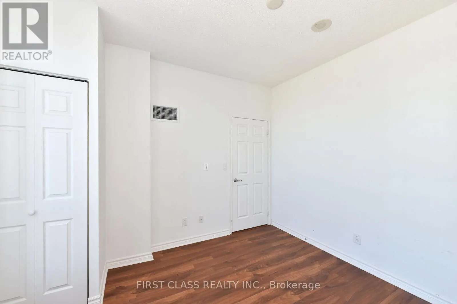 1806 - 18 HOLMES AVENUE