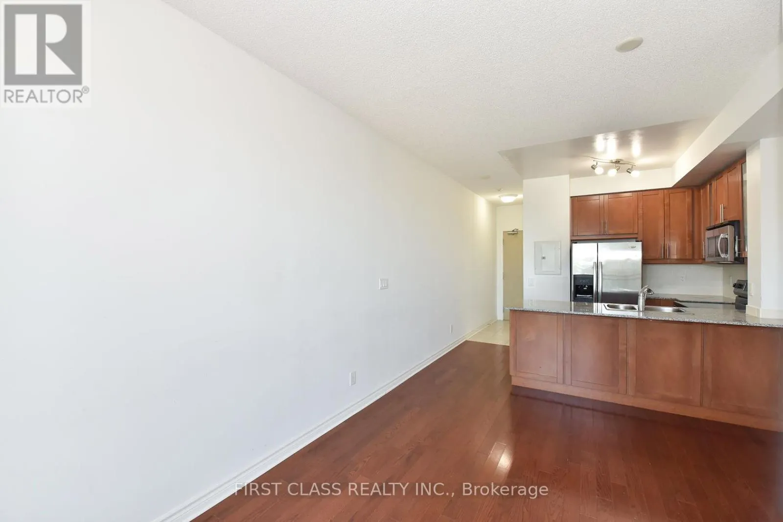 1806 - 18 HOLMES AVENUE