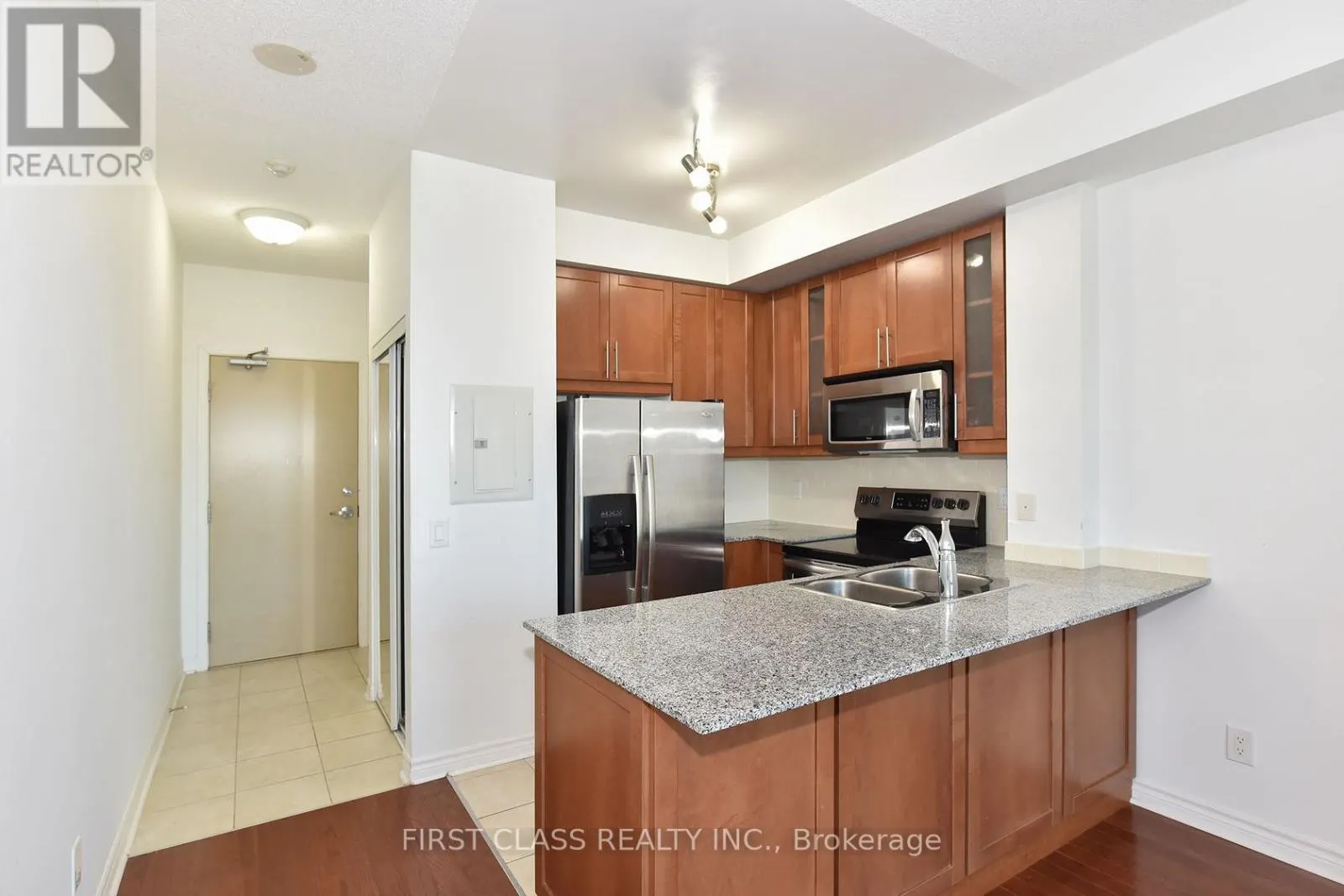 1806 - 18 HOLMES AVENUE