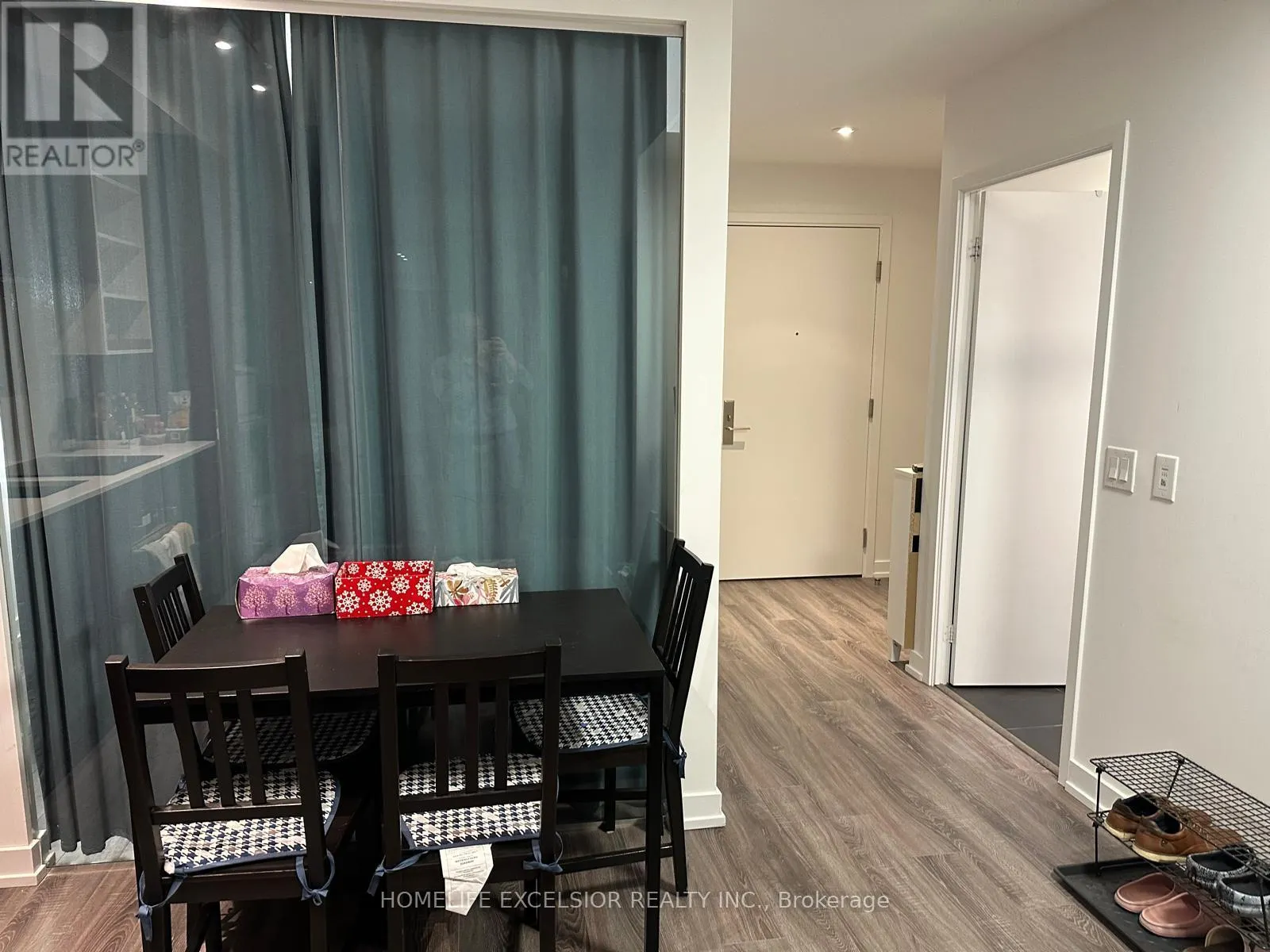 1112 - 20 EDWARD STREET