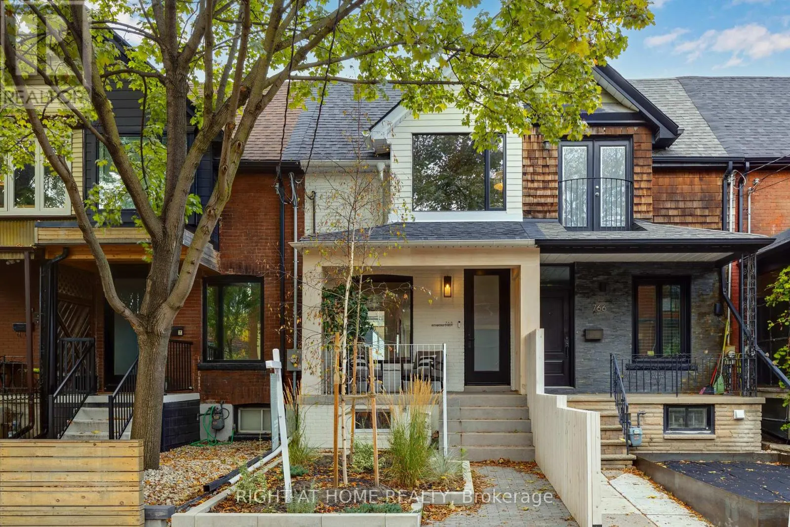 768 RICHMOND STREET W