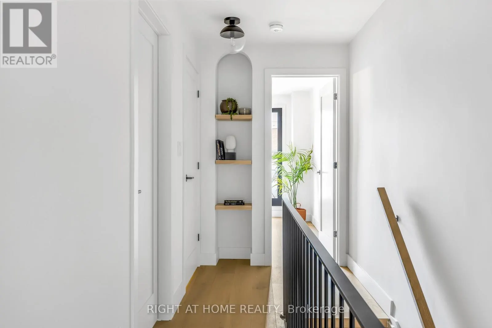 768 RICHMOND STREET W