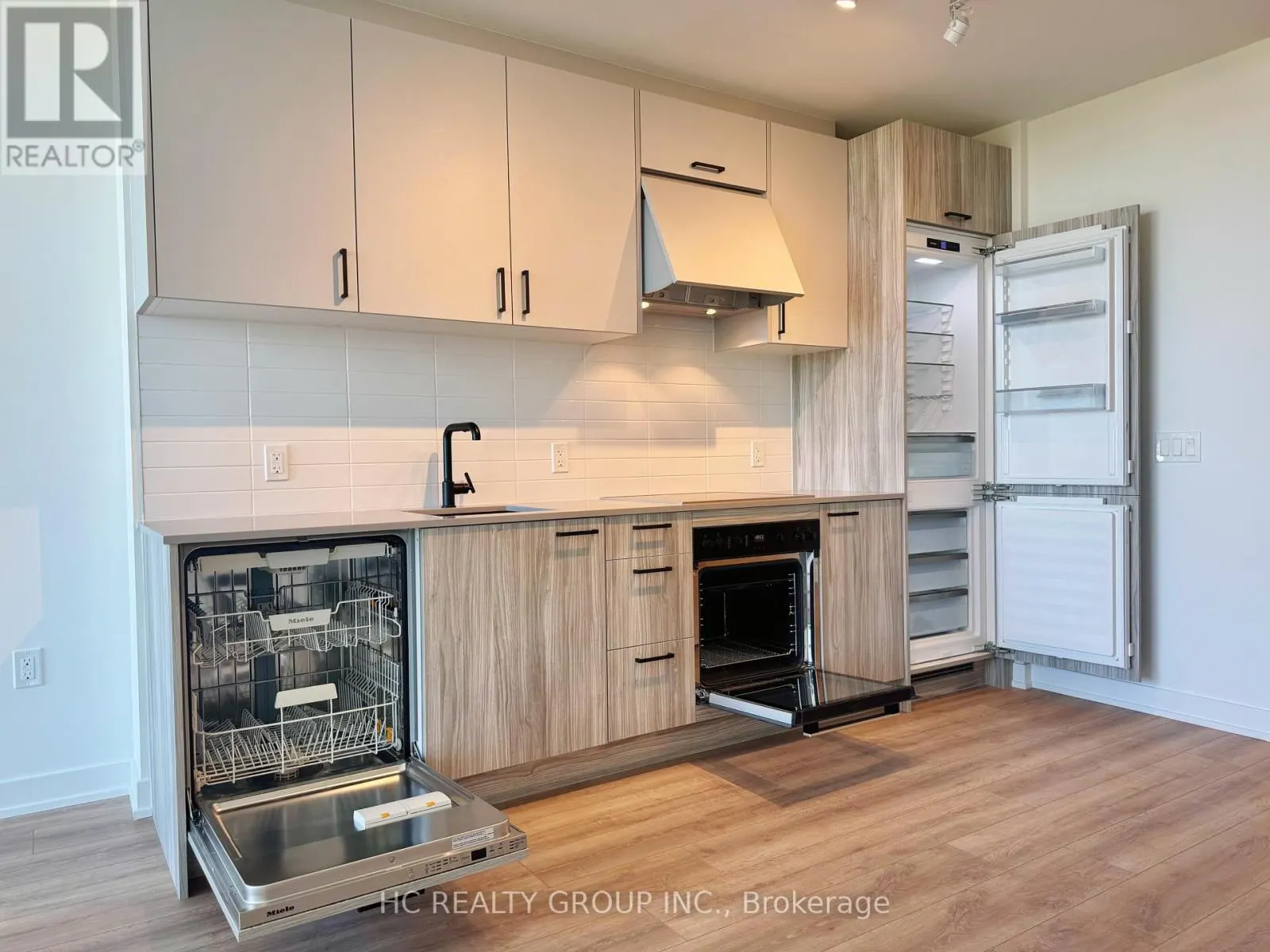 609 - 1 KYLE LOWRY ROAD
