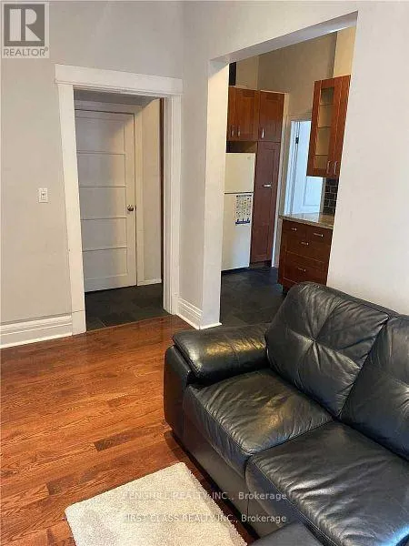 MAIN - 125 MAITLAND STREET