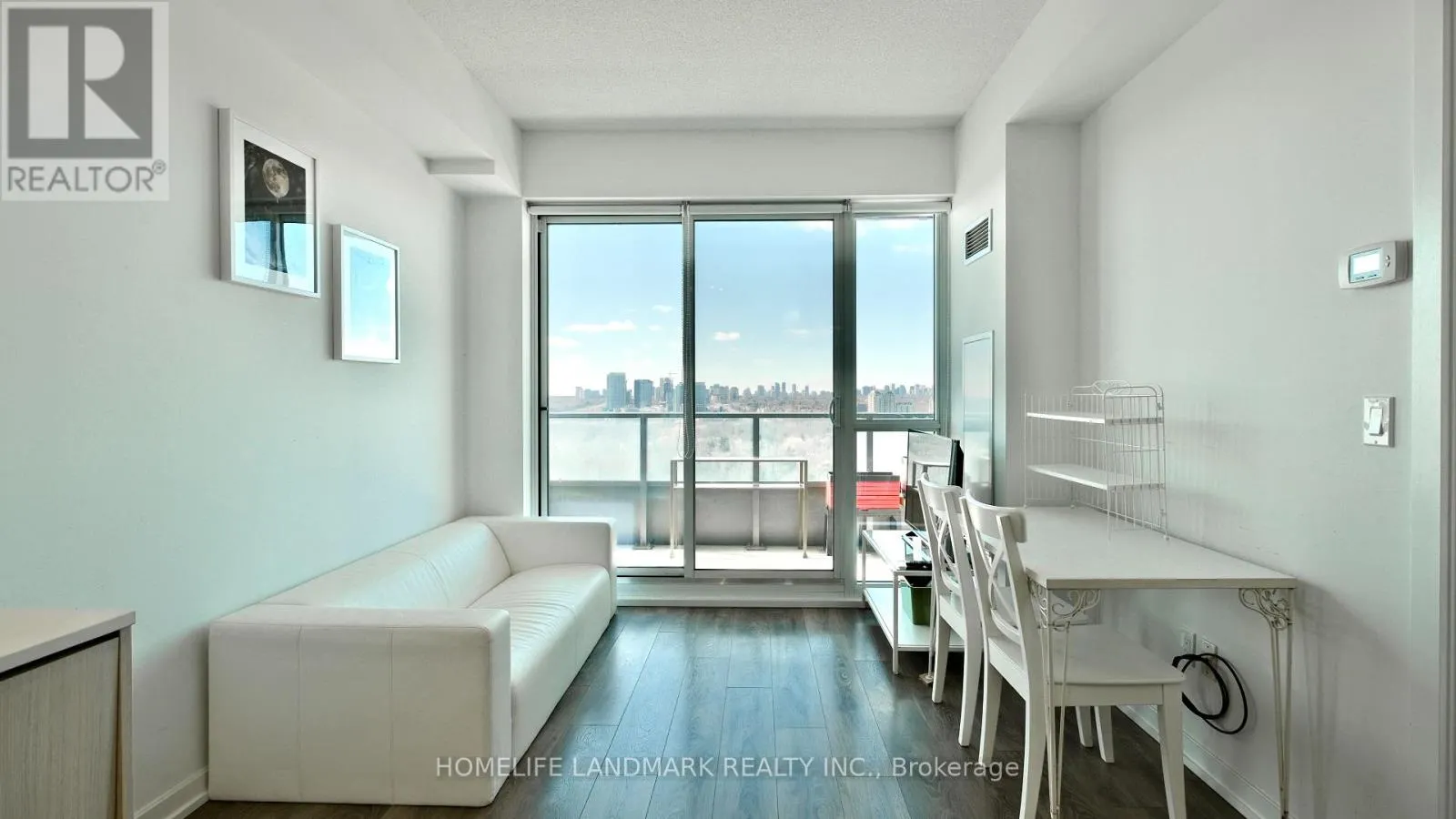 904 - 50 FOREST MANOR ROAD