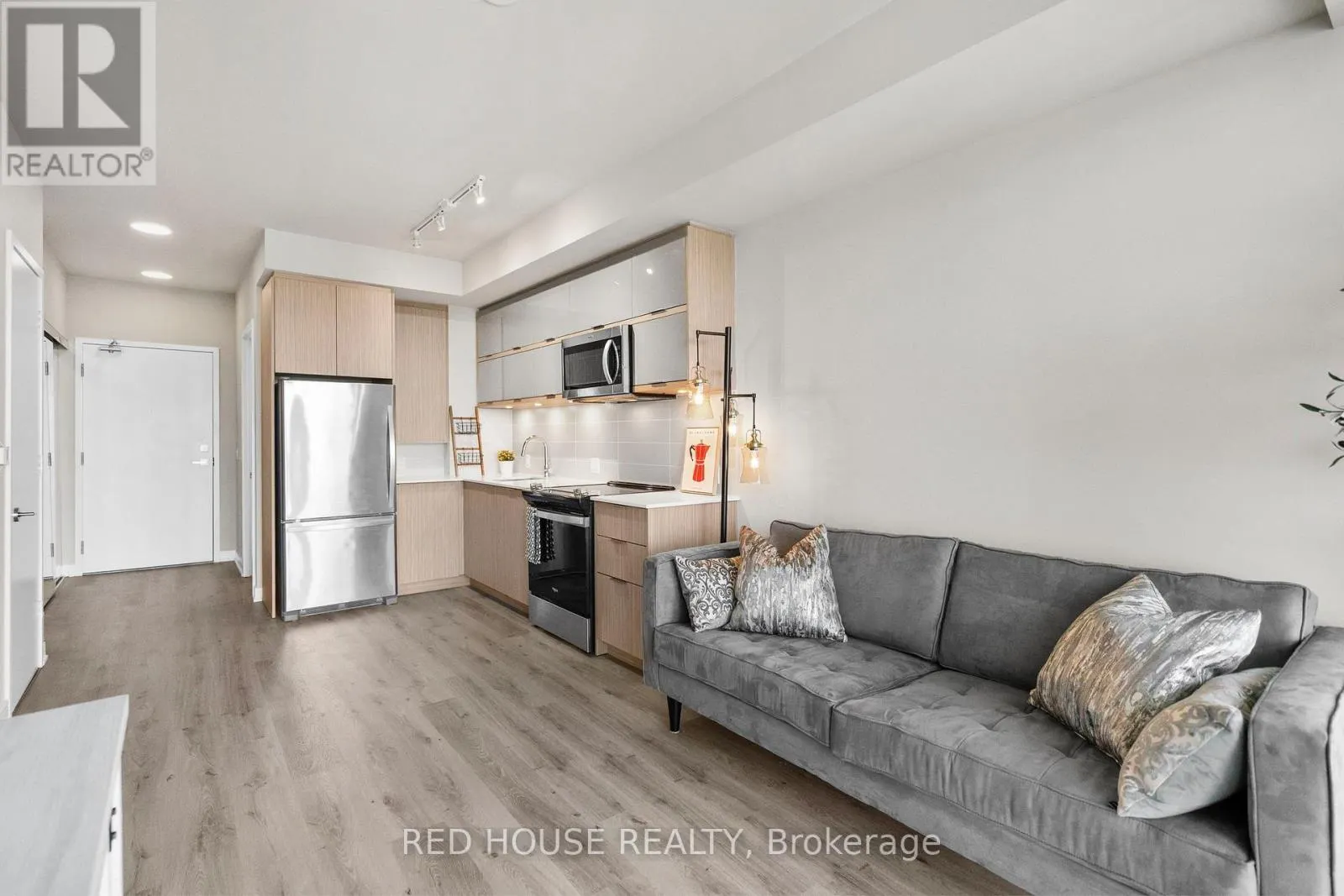 1705 - 10 DEERLICK COURT
