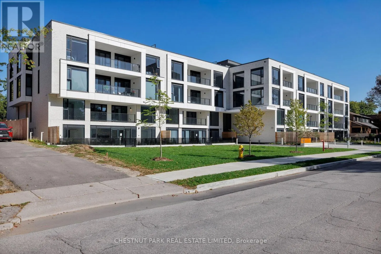 #PH406 - 200 KEEWATIN AVENUE