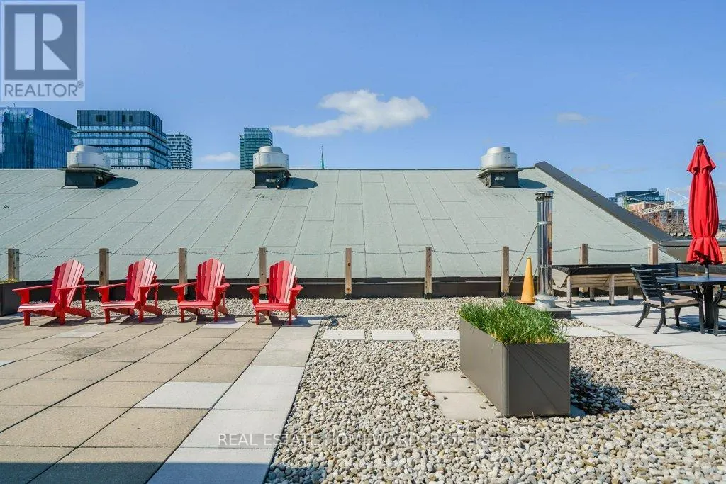 606 - 71 FRONT STREET E