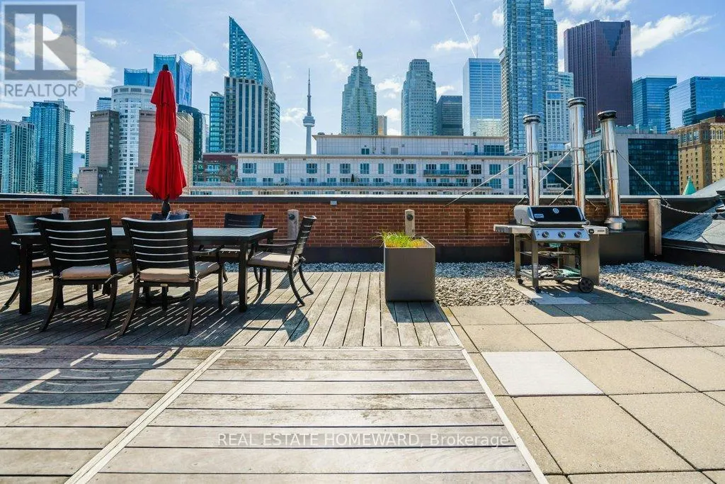 606 - 71 FRONT STREET E