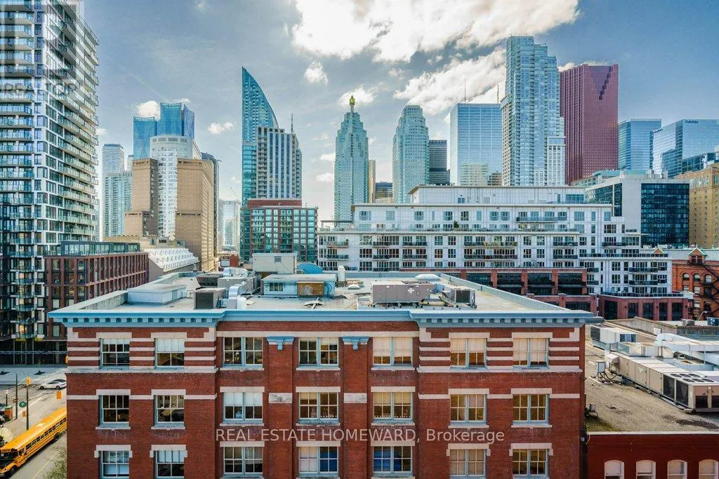 606 - 71 FRONT STREET E