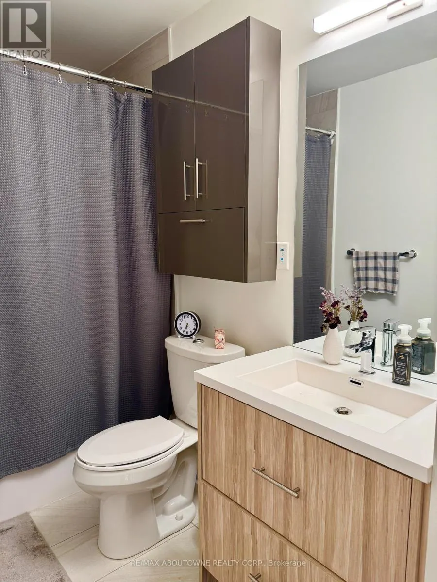 2 - 180 FAIRVIEW MALL DRIVE