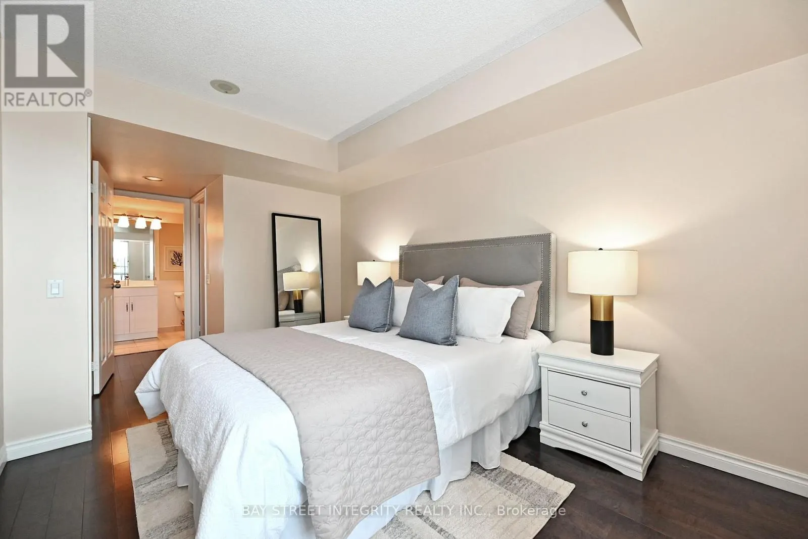 2101 - 30 HARRISON GARDEN BOULEVARD
