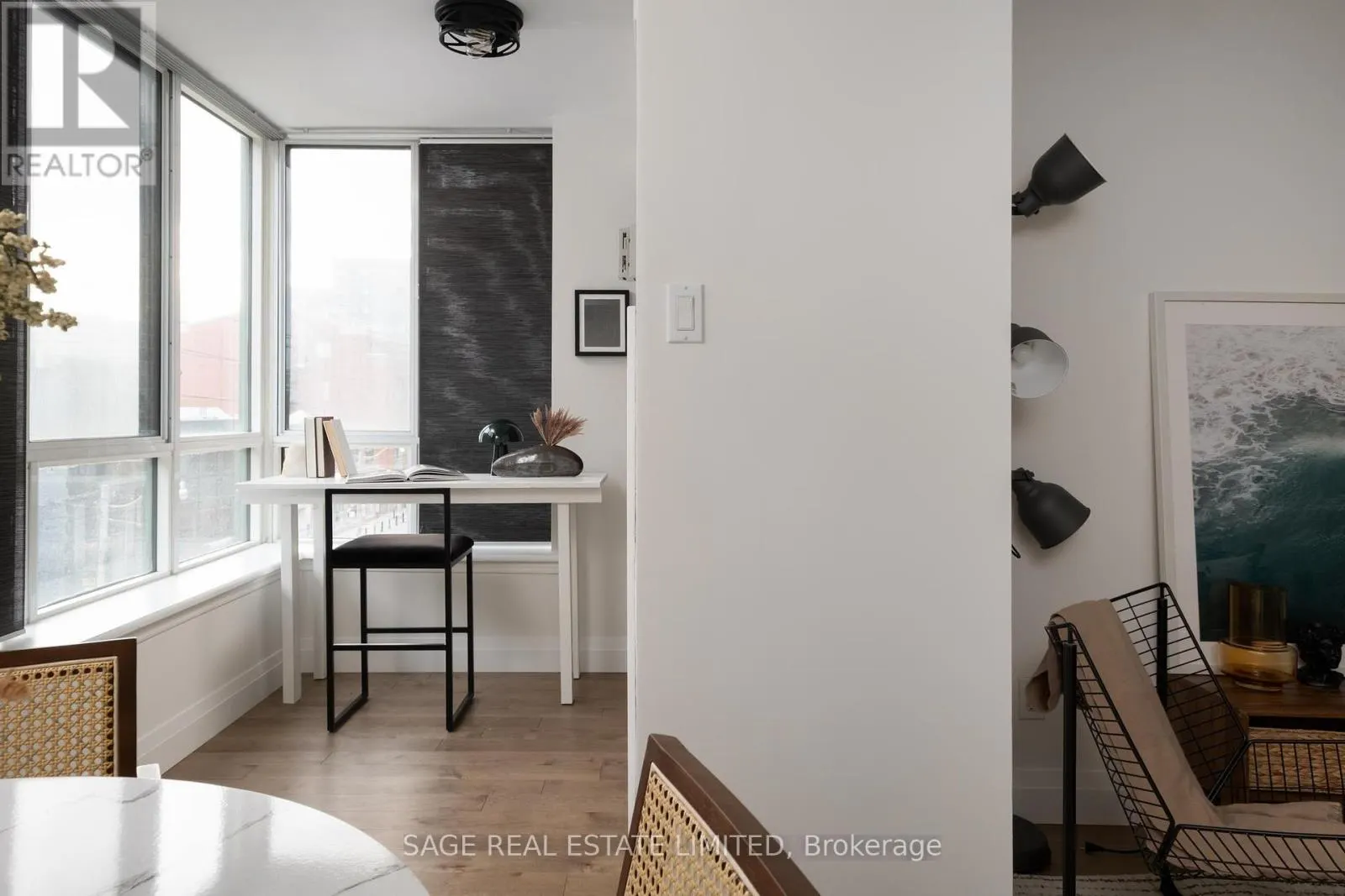 420 - 801 KING STREET W