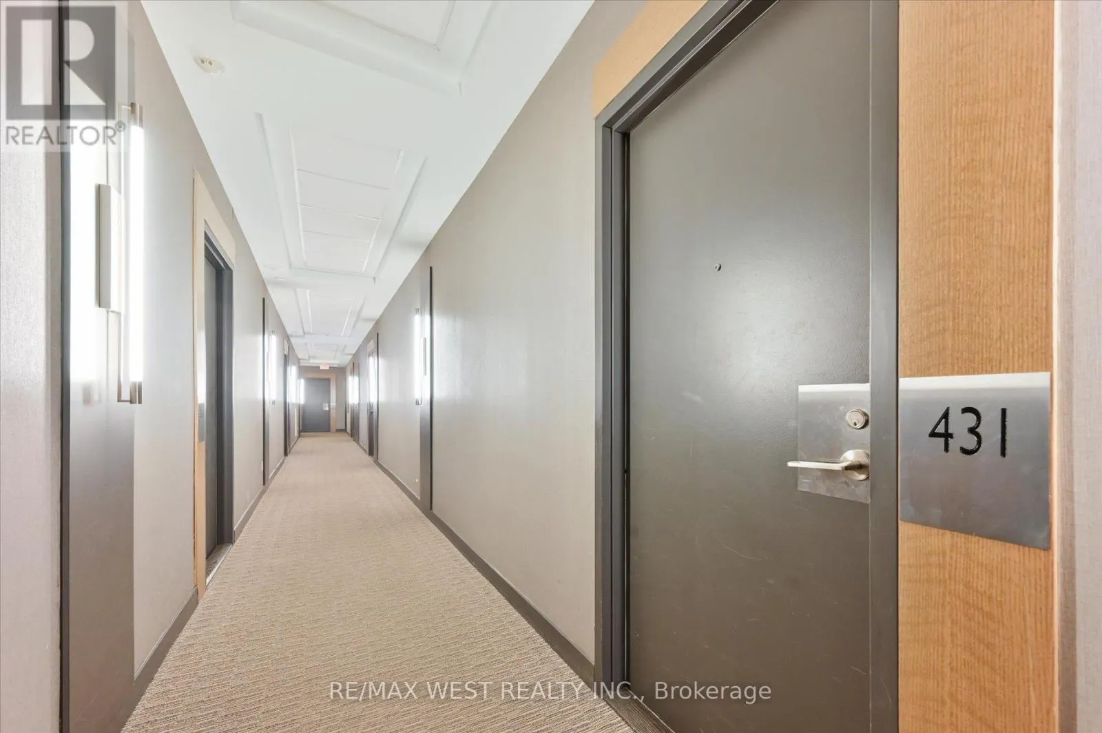 431 - 1030 KING STREET W