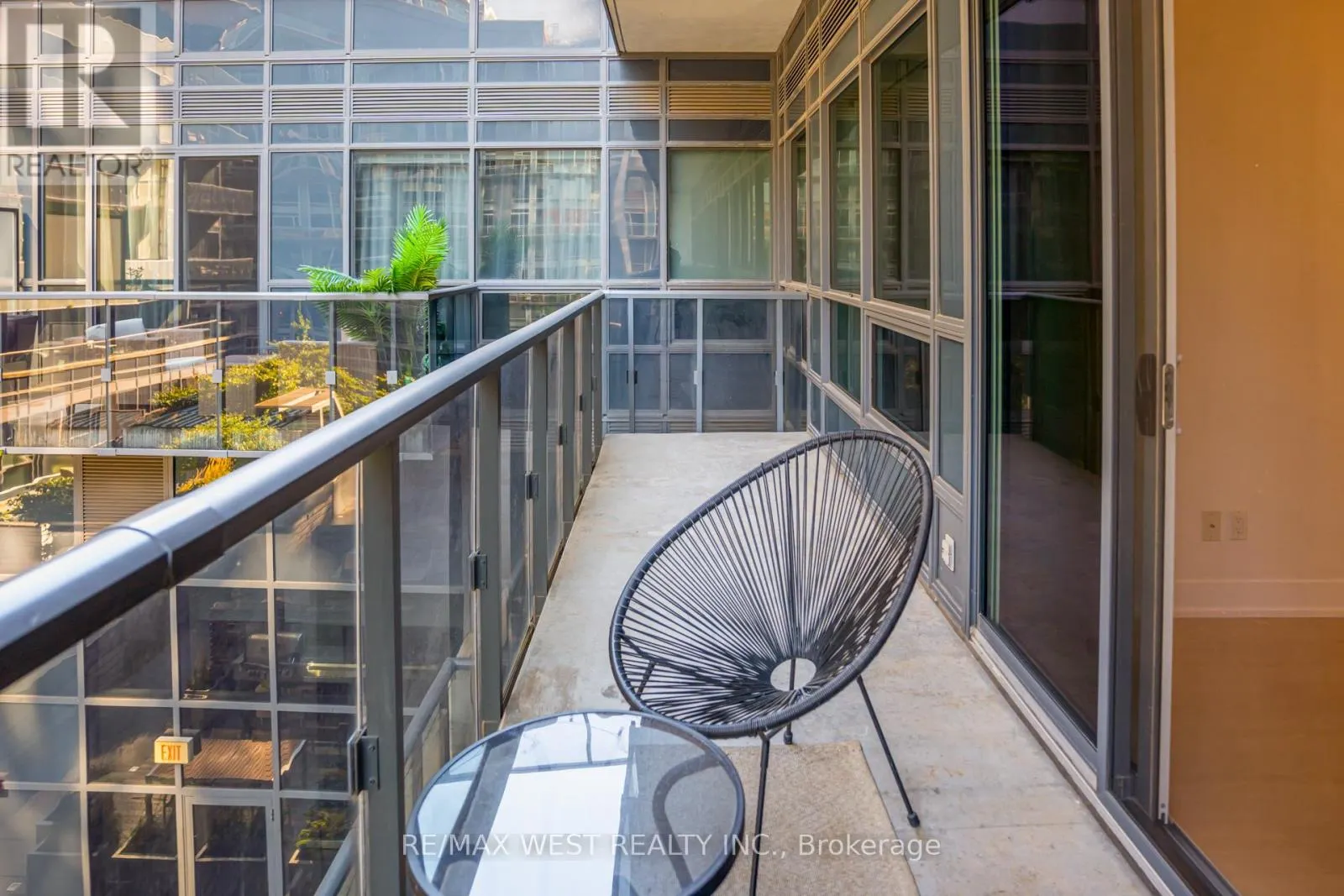 431 - 1030 KING STREET W