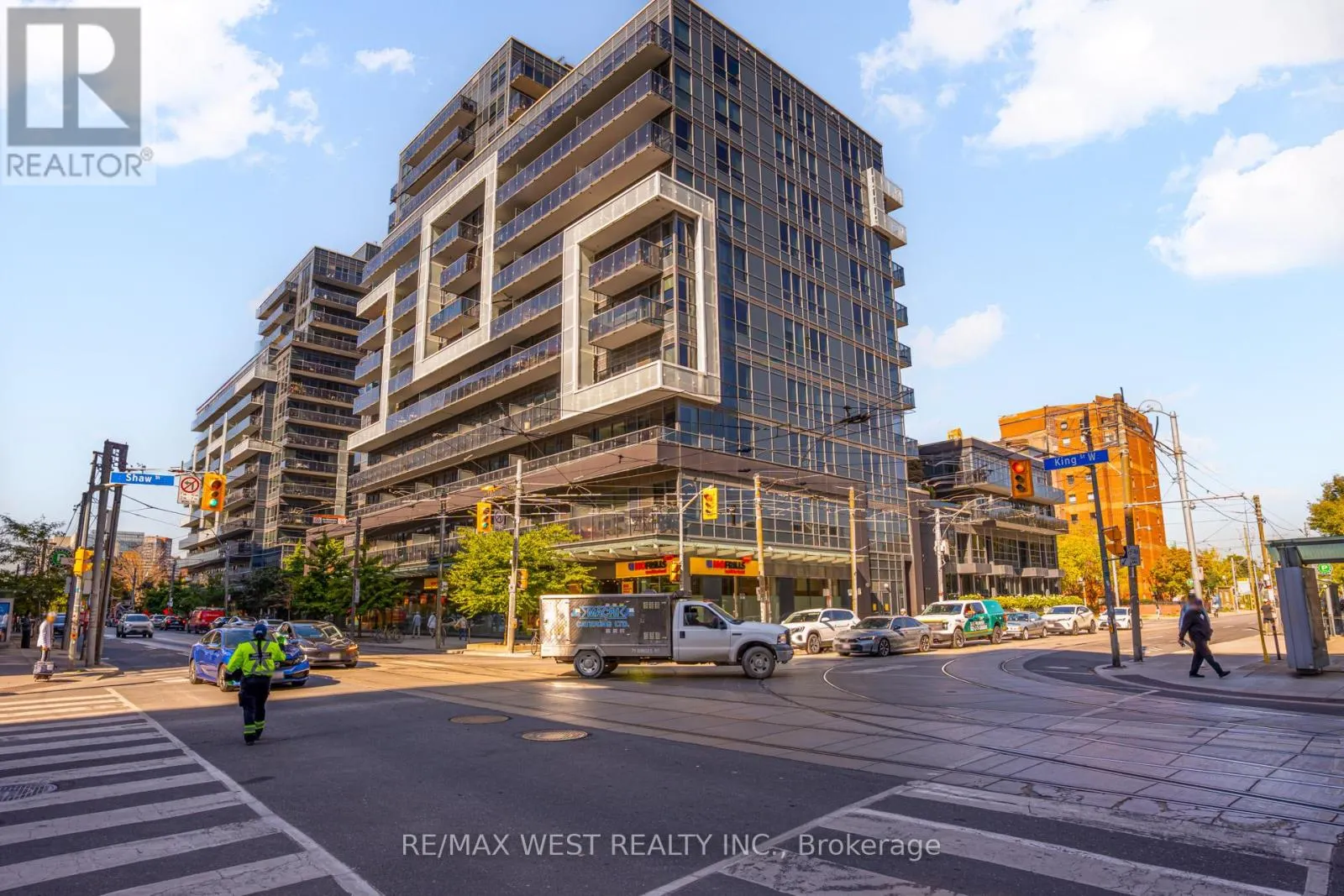 431 - 1030 KING STREET W