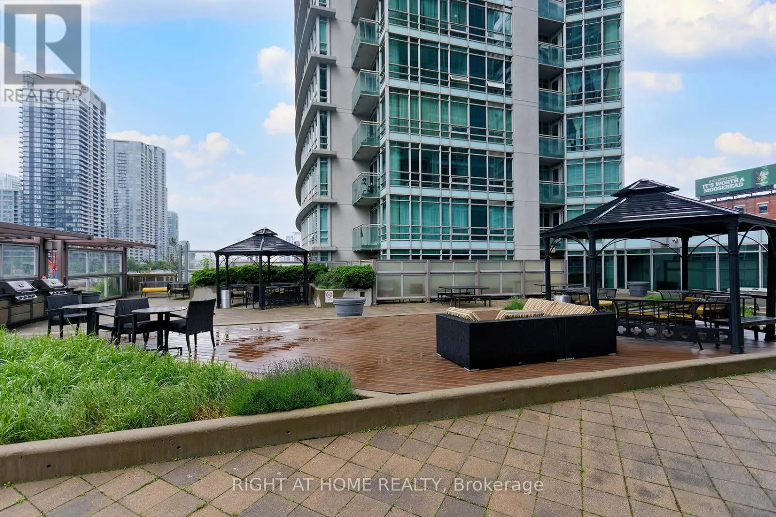 3107 - 381 FRONT STREET W
