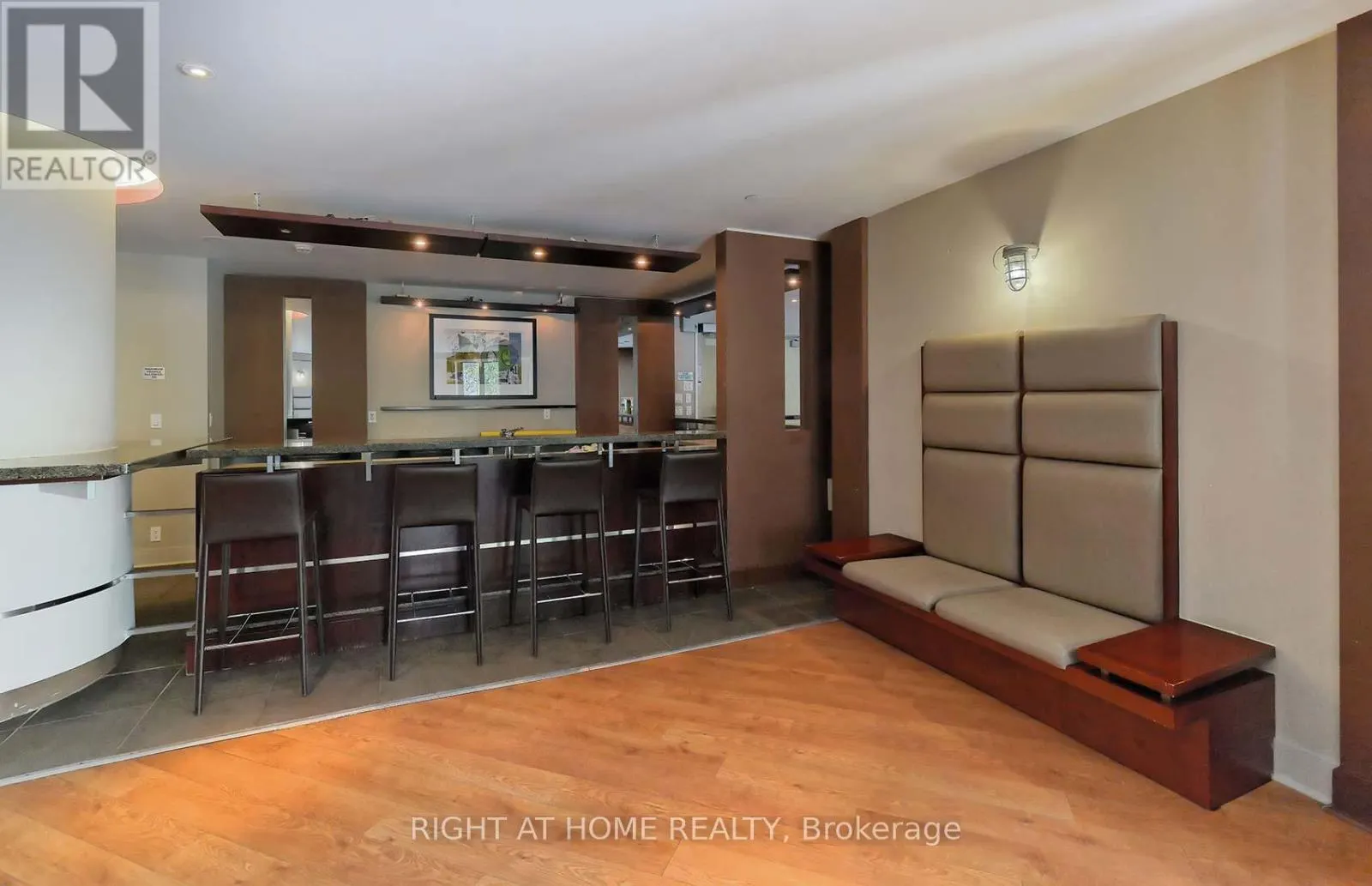 3107 - 381 FRONT STREET W