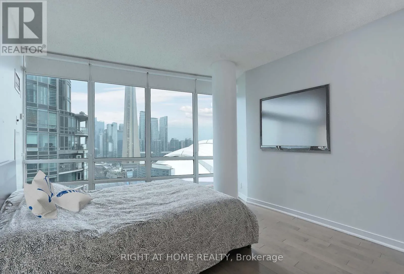 3107 - 381 FRONT STREET W
