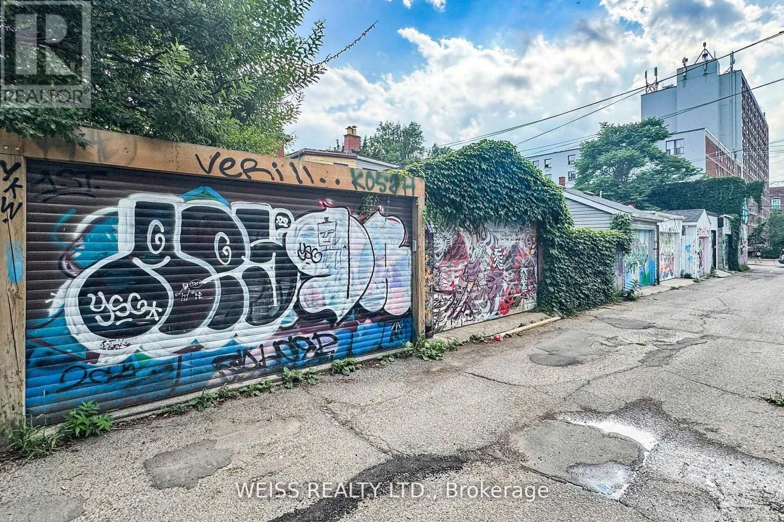 758 RICHMOND STREET W