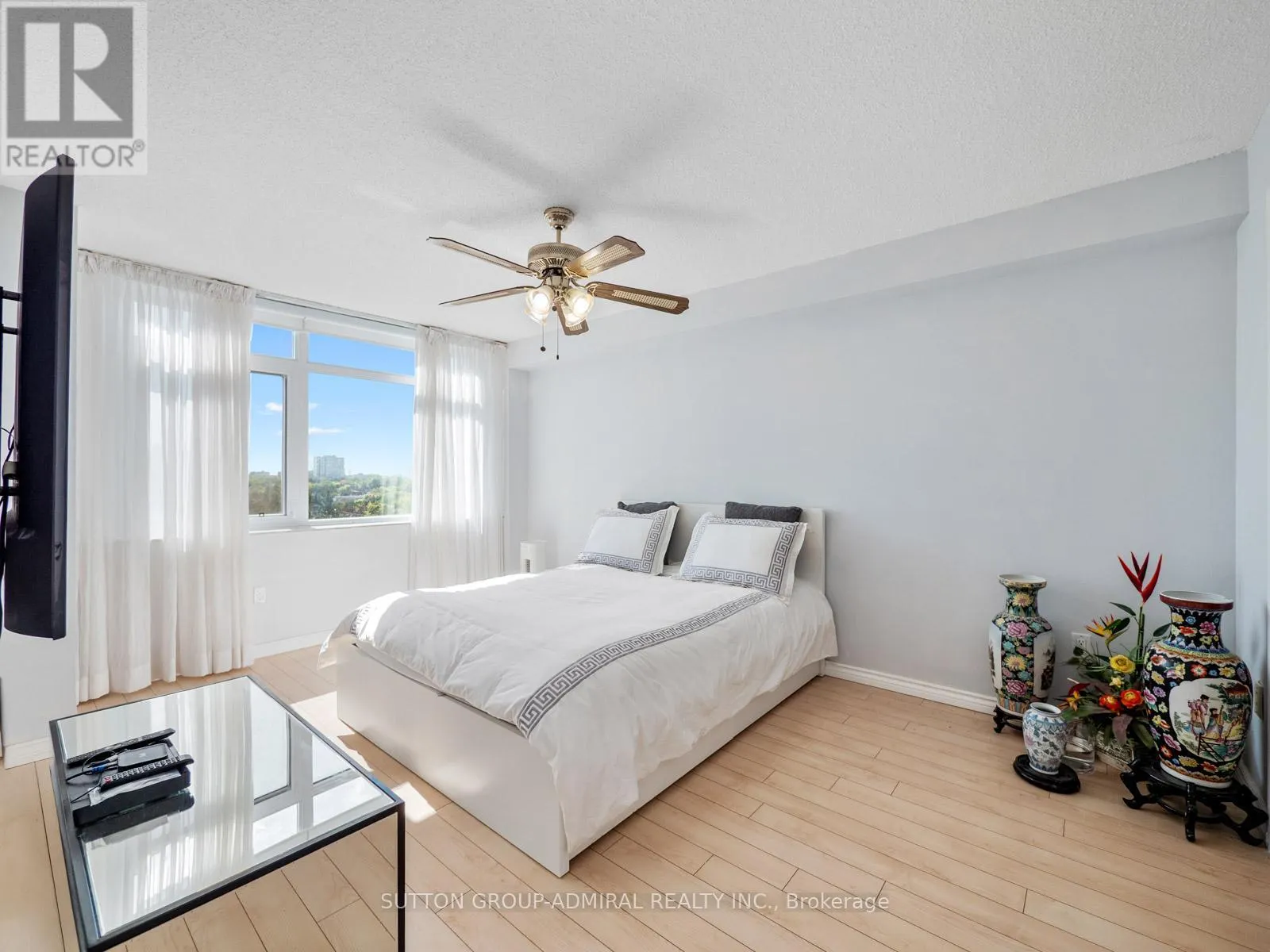 804 - 90 FISHERVILLE ROAD