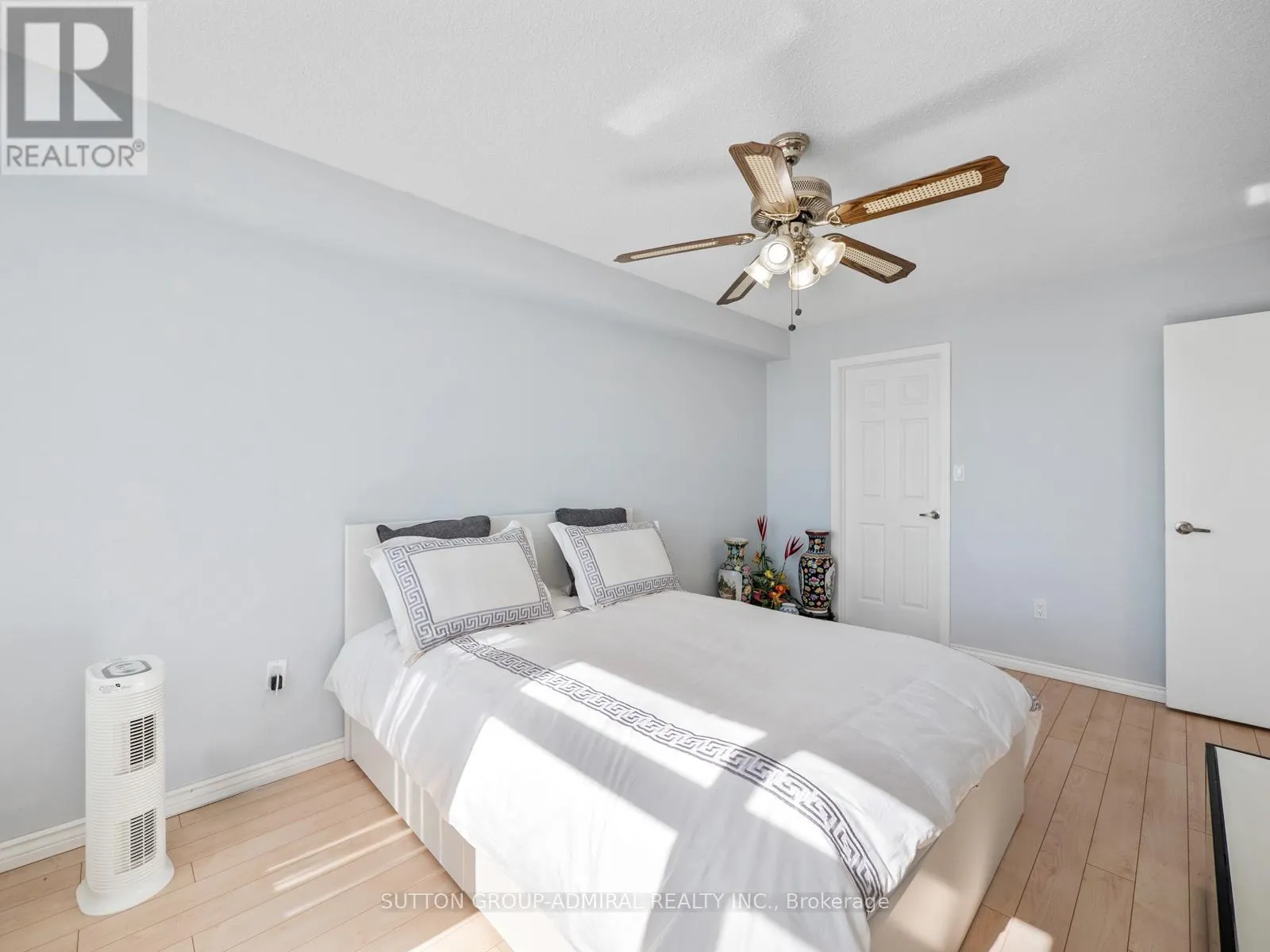 804 - 90 FISHERVILLE ROAD