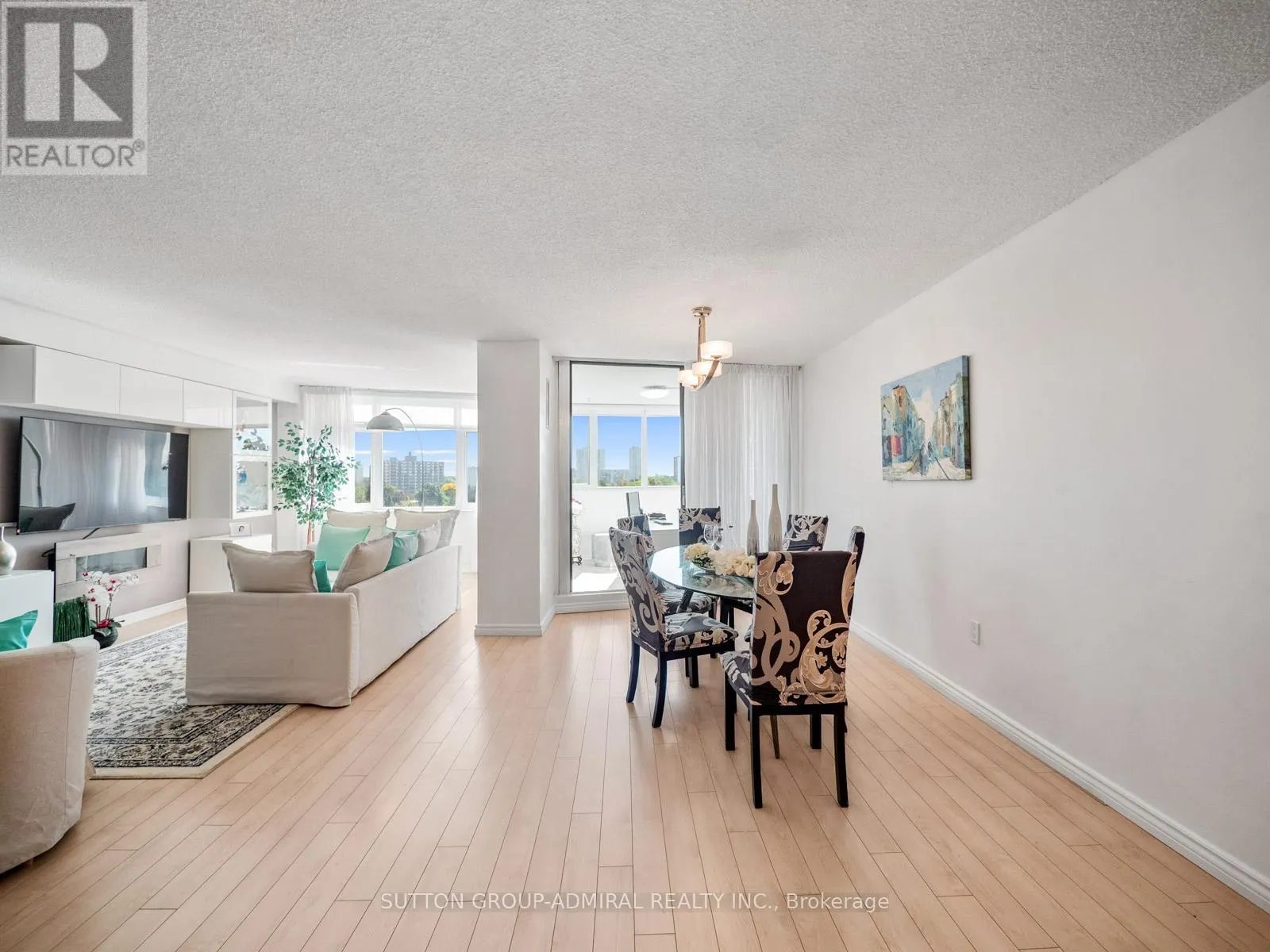 804 - 90 FISHERVILLE ROAD