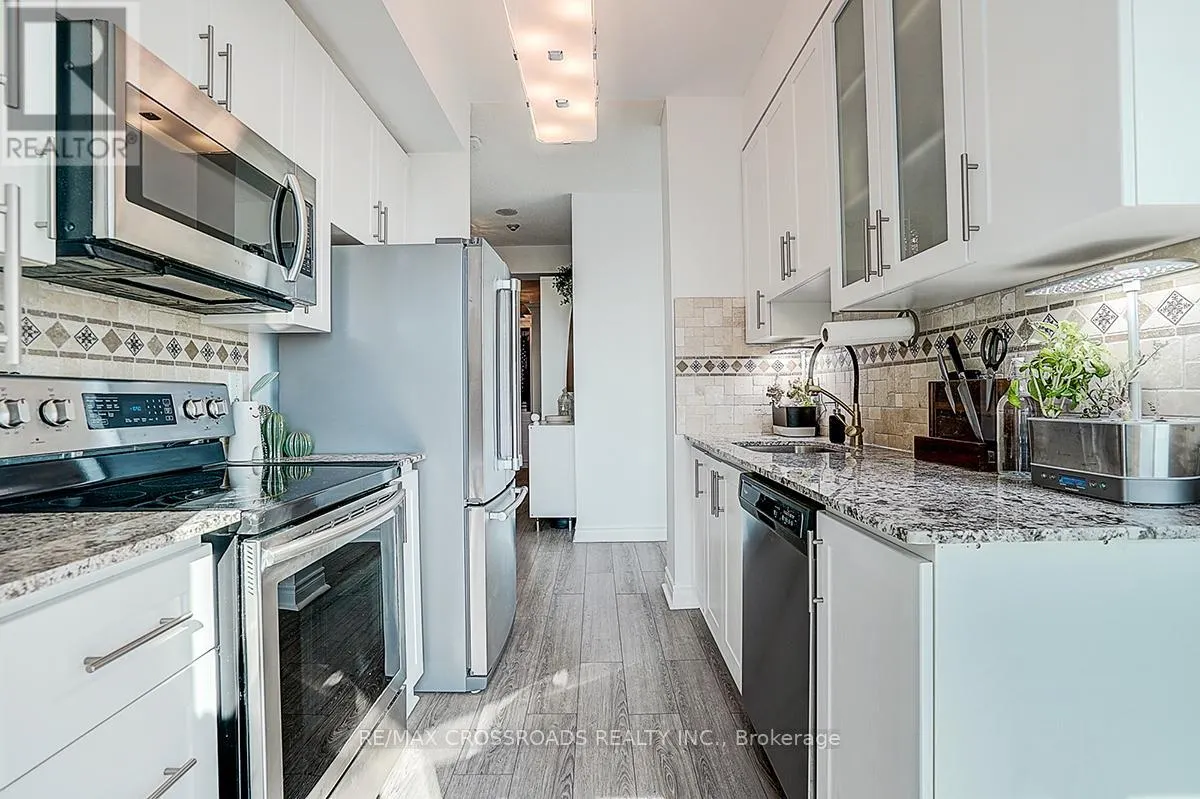 510 - 60 BYNG AVENUE