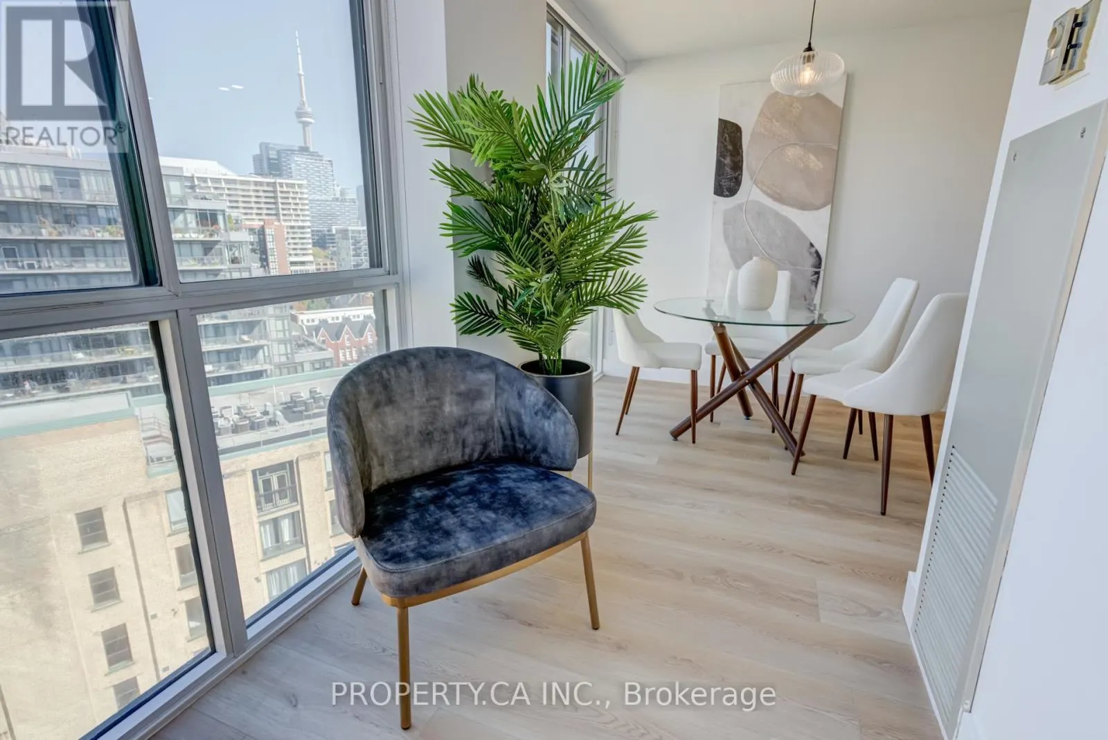 1204 - 801 KING STREET W