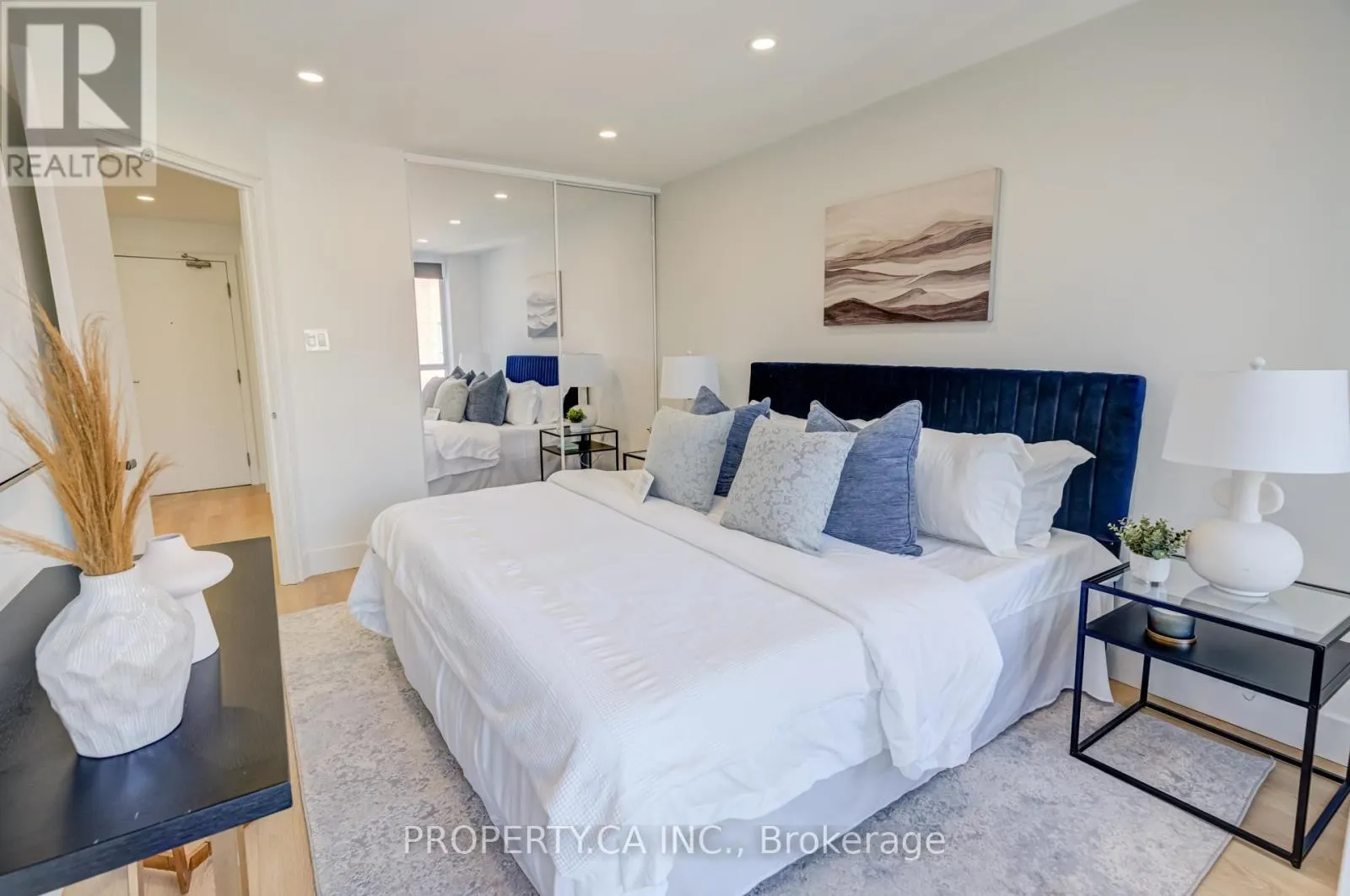 1204 - 801 KING STREET W