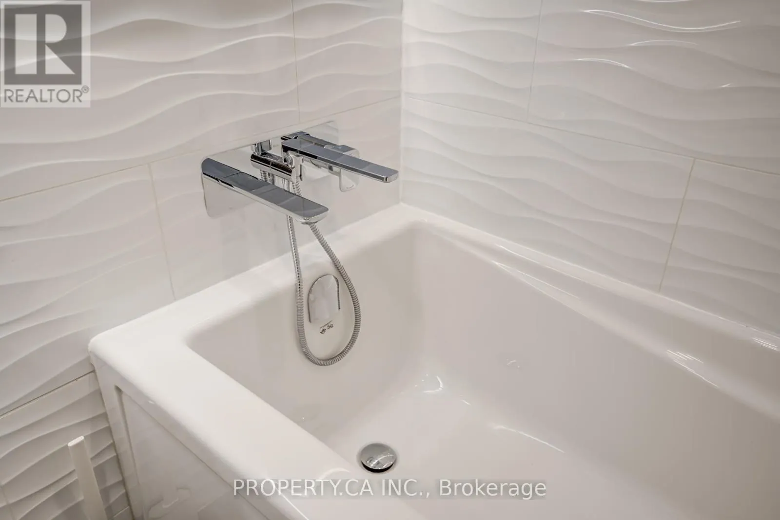 1204 - 801 KING STREET W